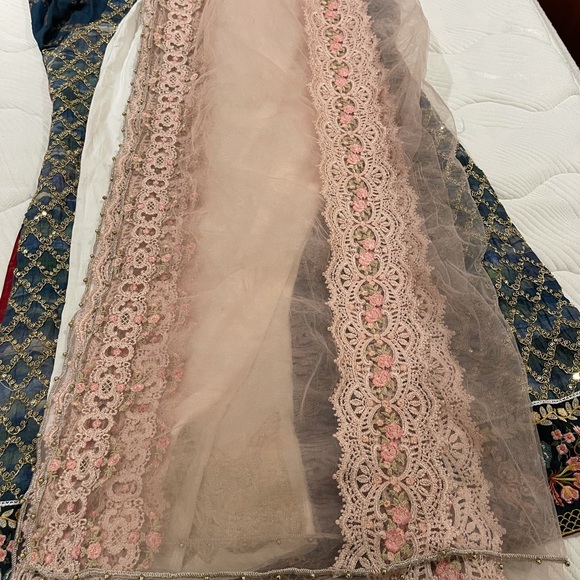 Pakistani branded dress - Picture 15 of 16